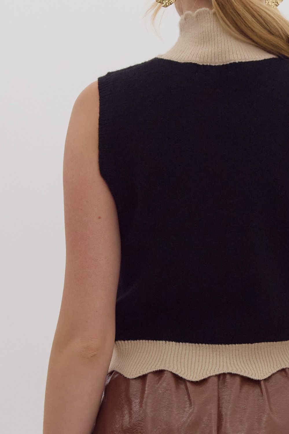 Black Turtleneck Scallop Sleeveless Sweater